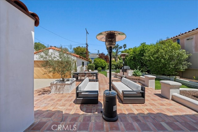 554 S Helberta Avenue, Redondo Beach CA: https://media.crmls.org/medias/d0012ffb-1ea4-46e5-a9f3-3d7fa7bc4a07.jpg