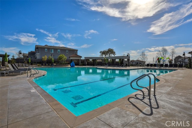 Detail Gallery Image 39 of 54 For 608 White Oaks, Lake Forest,  CA 92610 - 2 Beds | 2/1 Baths