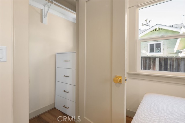 Detail Gallery Image 14 of 27 For 4245 E 6th, Long Beach,  CA 90814 - 2 Beds | 1 Baths