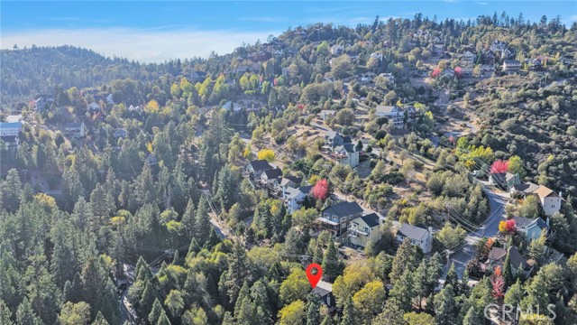 915 Trinity, Lake Arrowhead, CA 92352