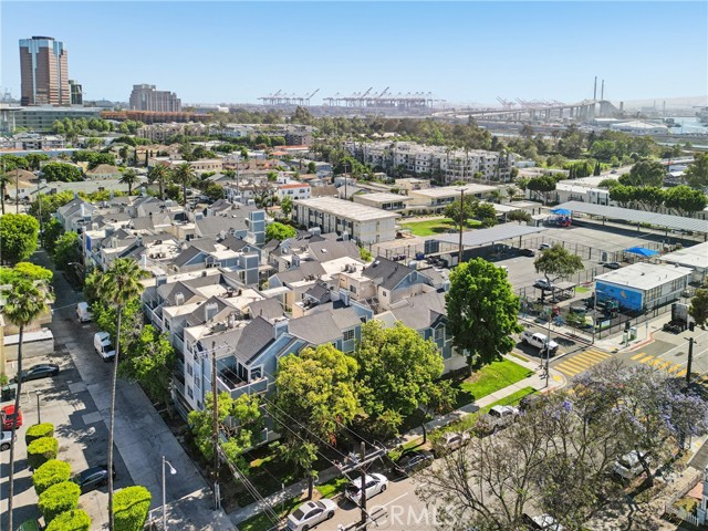 628 Daisy Avenue, Long Beach CA: https://media.crmls.org/medias/d00267ef-bad5-4476-a31c-cbdc4126072c.jpg