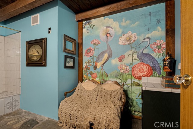 969 Oak Drive, Crestline CA: https://media.crmls.org/medias/d002ca80-6503-4e77-a3bb-fbcd5ab3b4f7.jpg
