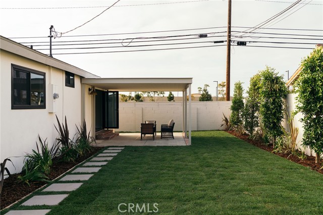 16502 Potter Circle, Huntington Beach CA: https://media.crmls.org/medias/d002e65e-99b8-49de-82a6-8d49251a8dca.jpg