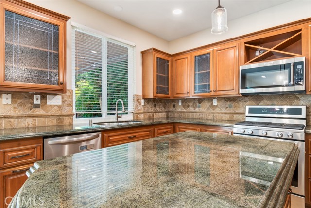 15493 Timberidge Lane, Chino Hills CA: https://media.crmls.org/medias/d00450a1-31cd-4a82-ad32-78deec183c36.jpg