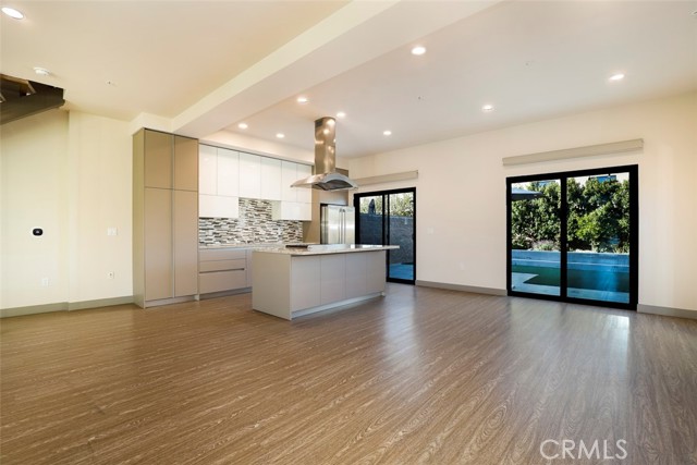 Detail Gallery Image 11 of 53 For 18707 Redwing St, Tarzana,  CA 91356 - 3 Beds | 2/1 Baths