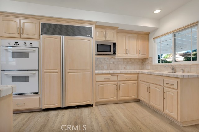 Image 7 of 35 For 9731 Rathburn