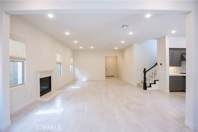 221 Geyser, Irvine CA: https://media.crmls.org/medias/d004e45a-c87f-411d-ab01-80599eca4f13.jpg