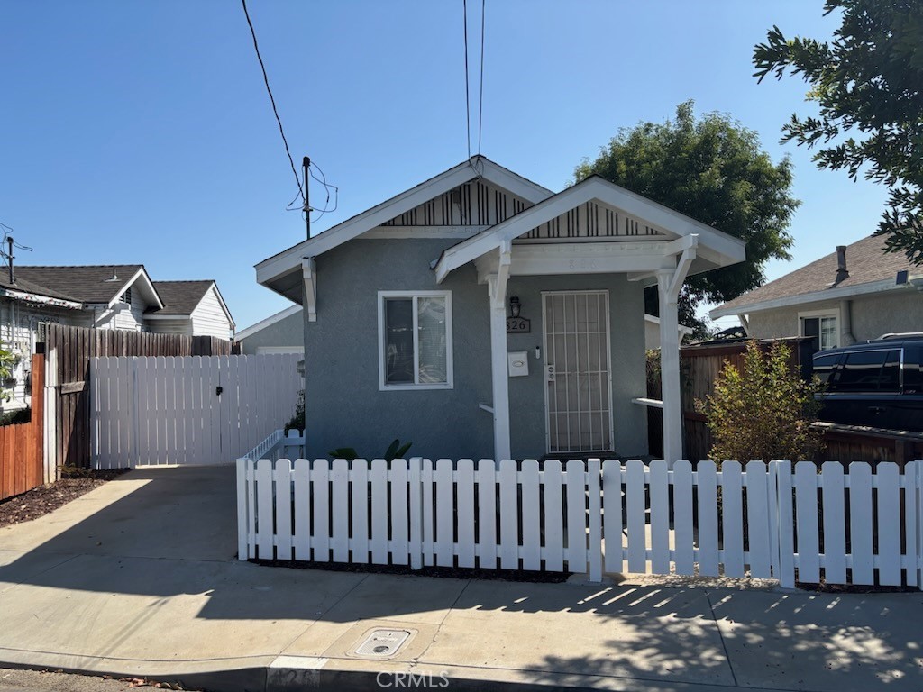 826 E Sunrise Boulevard
