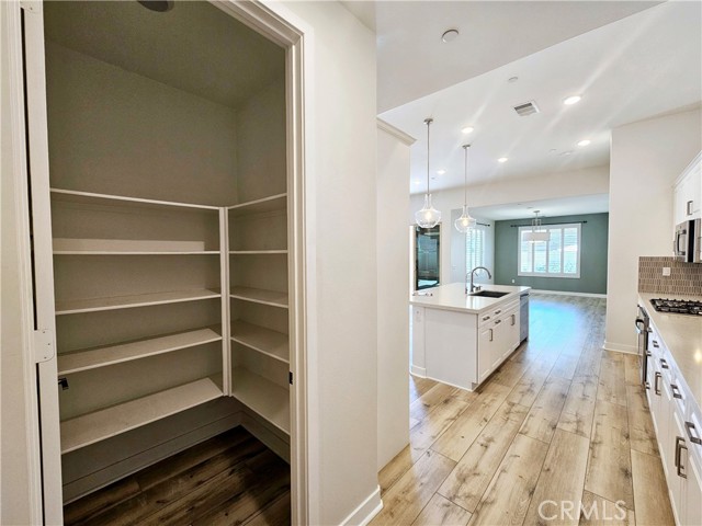 Detail Gallery Image 17 of 44 For 1535 Grandview Dr, Beaumont,  CA 92223 - 3 Beds | 2/1 Baths