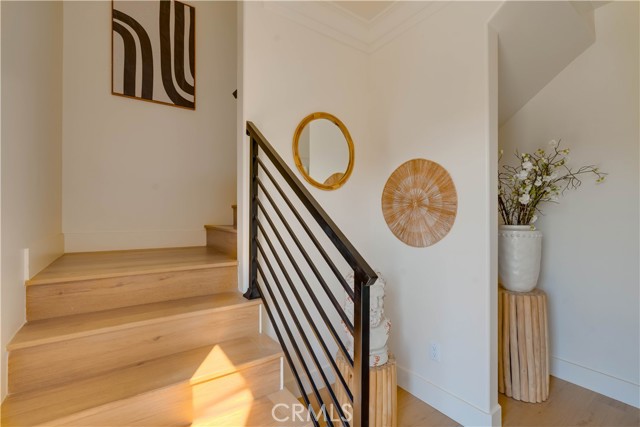 712 N Chestnut Avenue, Los Angeles CA: https://media.crmls.org/medias/d006978d-19f1-4499-9afe-7c609a19a488.jpg