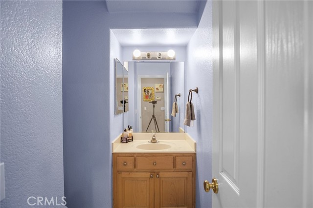 Detail Gallery Image 11 of 24 For 2093 Glory Ct, Atwater,  CA 95301 - 4 Beds | 2/1 Baths