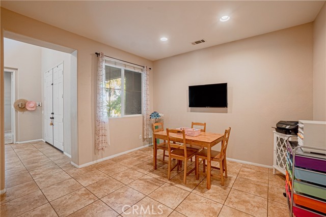 Detail Gallery Image 13 of 75 For 29373 via Milagro, Valencia,  CA 91354 - 4 Beds | 2/1 Baths