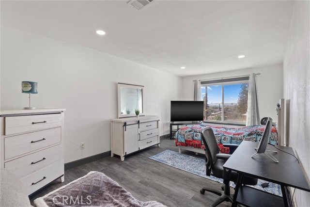 2492 Bradford Avenue, Highland CA: https://media.crmls.org/medias/d0091e7a-0cff-4fd3-9874-1edaac2cae8f.jpg