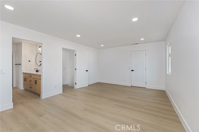 2504 N Fitzsimmons Avenue, Rialto CA: https://media.crmls.org/medias/d00921af-8960-4a02-924c-2be337cc16de.jpg