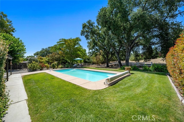 8830 San Gabriel Road, Atascadero CA: https://media.crmls.org/medias/d0094380-46ae-45bf-bbca-8edbed144146.jpg