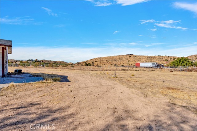 Detail Gallery Image 25 of 41 For 6022 Arrowhead Lake Rd, Hesperia,  CA 92345 - 4 Beds | 3 Baths