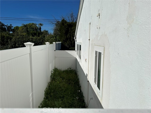 Detail Gallery Image 21 of 24 For 22901 Leonora Dr, Woodland Hills,  CA 91367 - 3 Beds | 1/1 Baths