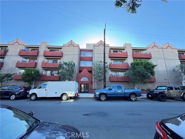 Detail Gallery Image 18 of 21 For 4717 Ben Ave #103,  Valley Village,  CA 91607 - 1 Beds | 1 Baths
