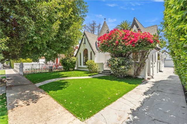 336 N Crescent Heights Boulevard, Los Angeles CA: https://media.crmls.org/medias/d00ac314-4c2a-4393-bb6b-6a43ca3428e3.jpg