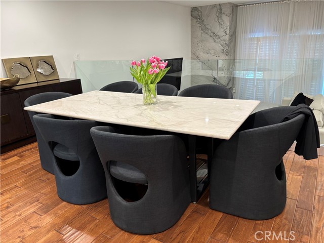 5533 Edward E Horton Lane, Encino CA: https://media.crmls.org/medias/d00c5804-6842-4022-98d2-f1ea2a3c66a6.jpg