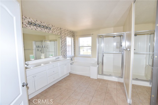 28721 Meadow View Drive, Menifee CA: https://media.crmls.org/medias/d00d65d0-8465-4972-b60e-7cacbdead1d9.jpg