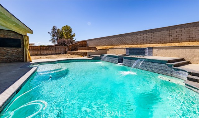 Detail Gallery Image 33 of 38 For 13020 Banning, Victorville,  CA 92392 - 5 Beds | 3/1 Baths