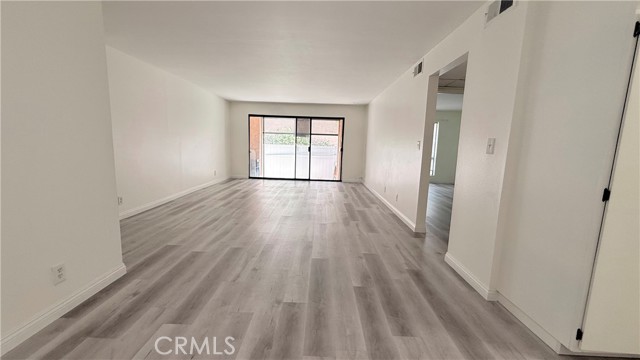 1126 Fairview Avenue, Arcadia CA: https://media.crmls.org/medias/d00d8998-b9b7-4f4d-9071-dbaaa90218bd.jpg
