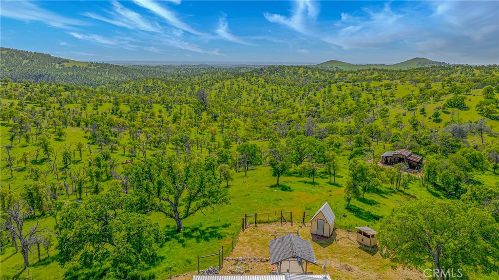https://media.crmls.org/medias/d00dcc06-279b-44e9-9102-490749abab5f.jpg?preset=X-Large