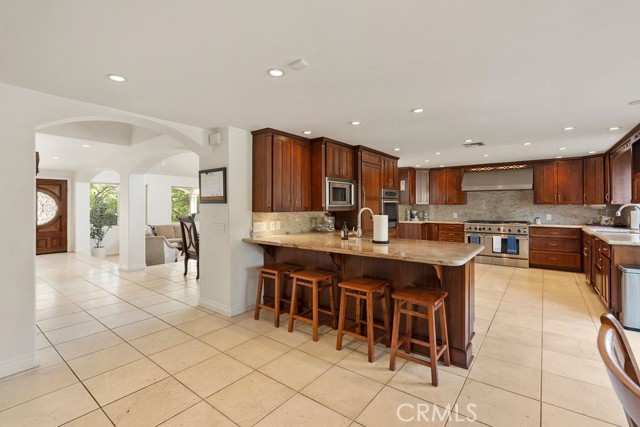 Detail Gallery Image 14 of 75 For 1128 Promontory Pl, West Covina,  CA 91791 - 4 Beds | 4 Baths