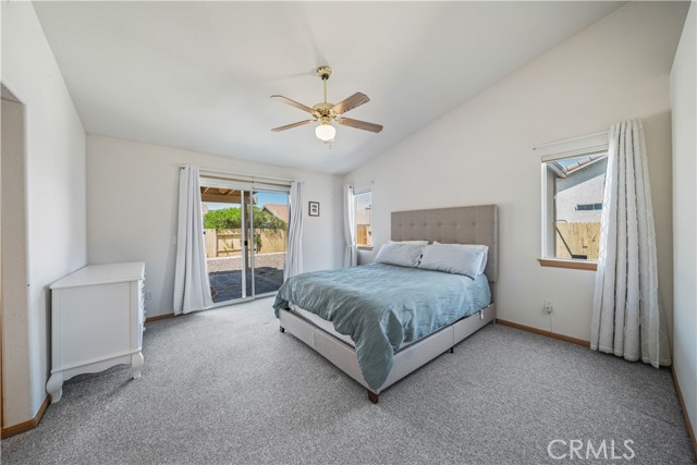 12994 High Vista st, Victorville CA: https://media.crmls.org/medias/d00ea33e-e09d-48d8-979d-5b0e4c7ad349.jpg