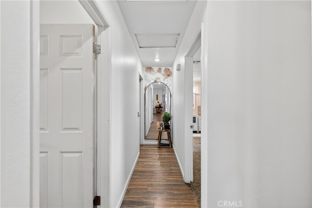 https://media.crmls.org/medias/d00f0636-acd2-4505-ab61-3ce82f4803dd.jpg?preset=X-Large