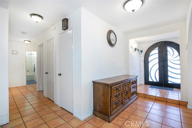 10461 Wystone Avenue photo 6