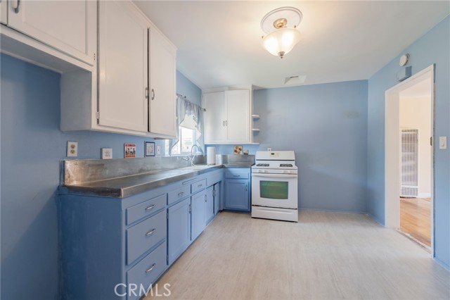 Image 15 of 30 For 5532 Pearce Avenue