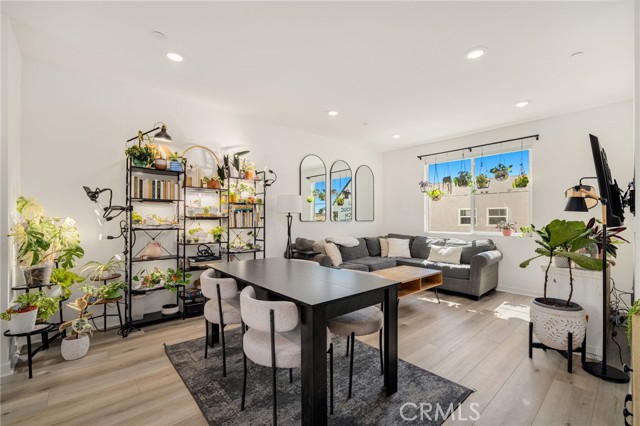 Detail Gallery Image 7 of 38 For 606 Dawson, Long Beach,  CA 90814 - 2 Beds | 2/1 Baths