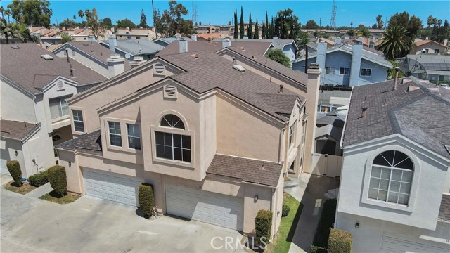 Detail Gallery Image 3 of 38 For 19017 Gault St #103,  Reseda,  CA 91335 - 3 Beds | 3 Baths
