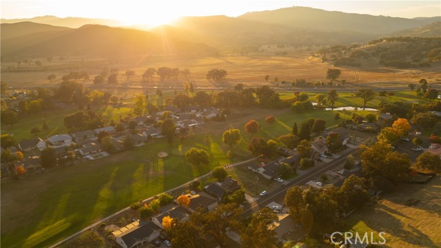 Detail Gallery Image 17 of 47 For 18279 Hidden Valley, Hidden Valley Lake,  CA 95467 - 3 Beds | 3 Baths