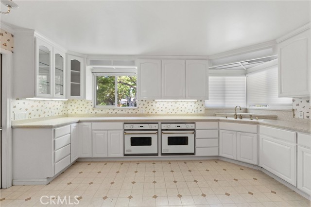 Detail Gallery Image 4 of 32 For 4875 Kinghurst Dr, San Jose,  CA 95124 - 3 Beds | 2 Baths