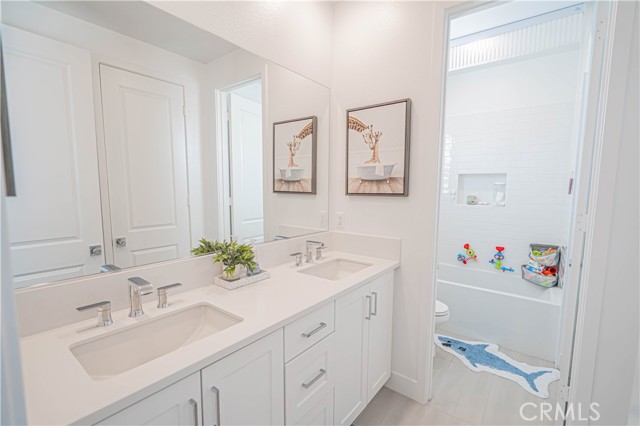 Detail Gallery Image 39 of 58 For 29768 Camino La Perdiz, Valencia,  CA 91354 - 5 Beds | 5 Baths