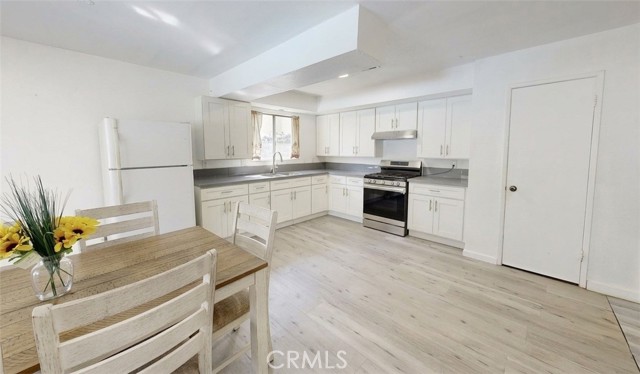 Detail Gallery Image 3 of 47 For 12943 California, Yucaipa,  CA 92399 - 3 Beds | 2 Baths