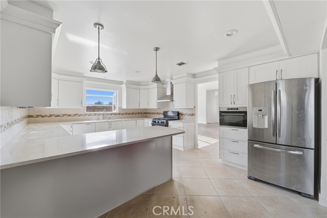 Detail Gallery Image 24 of 67 For 658 Glenmore, Glendale,  CA 91206 - 4 Beds | 3 Baths