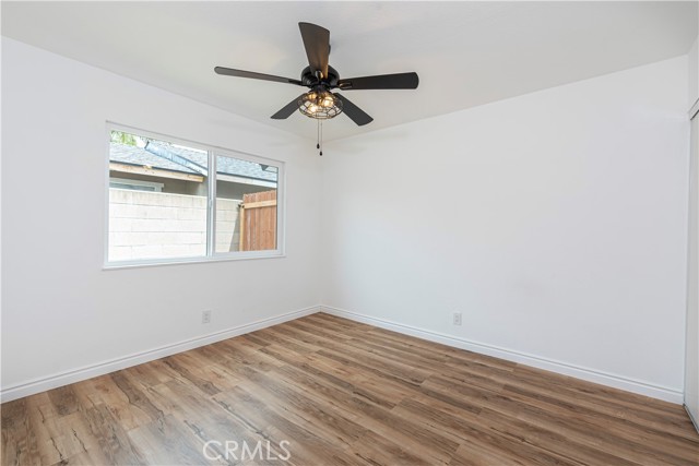 Detail Gallery Image 14 of 26 For 15821 Willett Ln, Huntington Beach,  CA 92647 - 3 Beds | 2 Baths