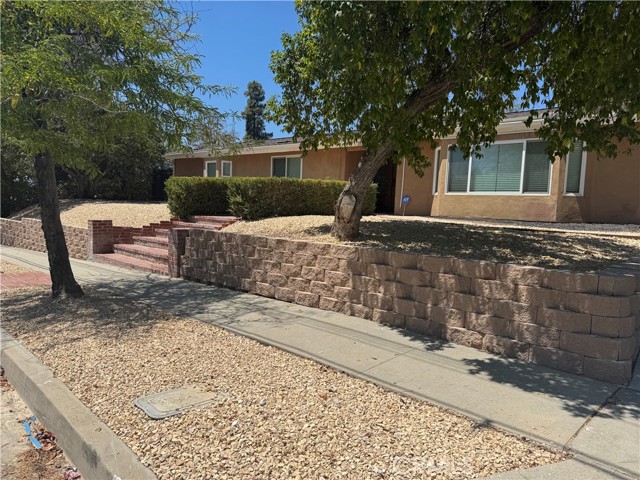 20537 Aetna Street, Woodland Hills CA: https://media.crmls.org/medias/d0153d48-6abc-476a-88e5-2ef6c7397611.jpg