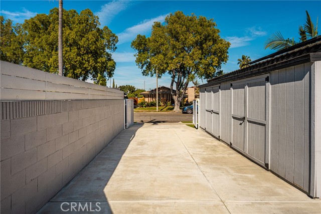 Detail Gallery Image 4 of 64 For 7830 E Ring, Long Beach,  CA 90808 - 4 Beds | 4 Baths