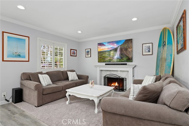 Detail Gallery Image 4 of 32 For 14422 Birmingham Dr, Westminster,  CA 92683 - 3 Beds | 3 Baths