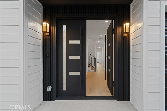 Detail Gallery Image 42 of 44 For 110 S Irena Ave #B,  Redondo Beach,  CA 90277 - 3 Beds | 4/1 Baths