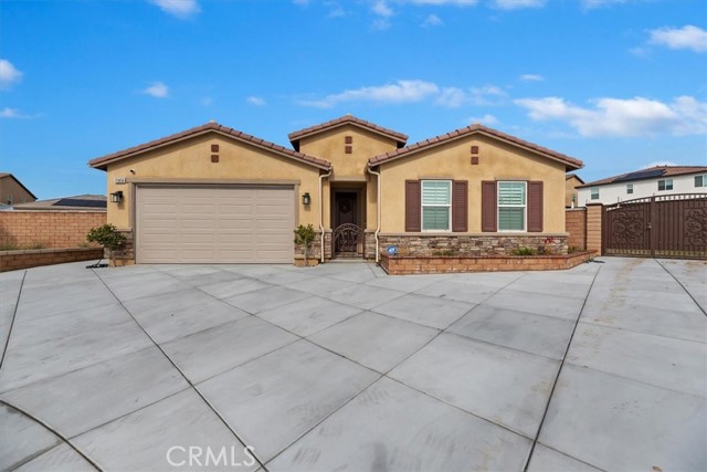 Detail Gallery Image 2 of 56 For 25858 Oak Springs Ct, Homeland,  CA 92548 - 4 Beds | 2 Baths