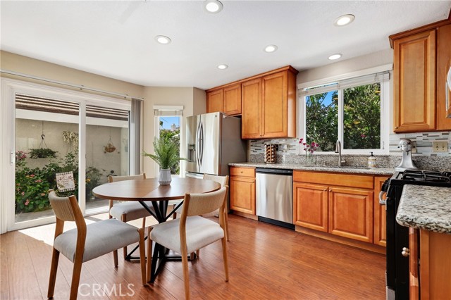226 Greenmoor, Irvine CA: https://media.crmls.org/medias/d016e629-3dc0-4374-8ba8-f4183b931b19.jpg