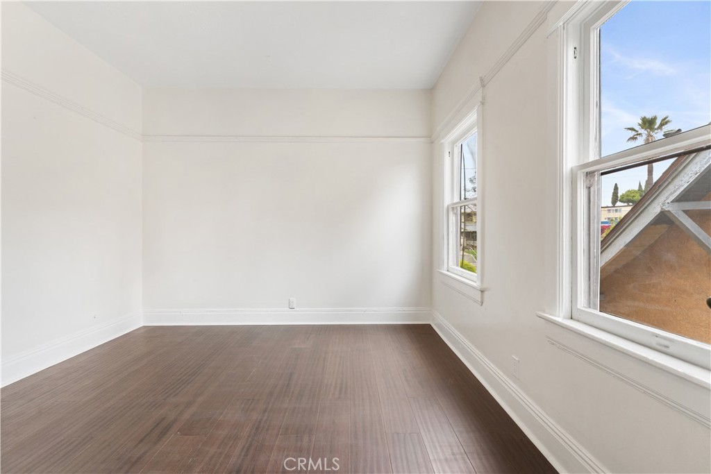 MLS #OC25097887 img 16