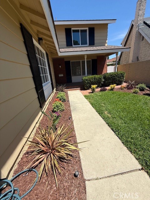 13527 Edgefield Street, Cerritos CA: https://media.crmls.org/medias/d017bdc2-1a95-4ebf-bbf3-2e30ed38bf7e.jpg