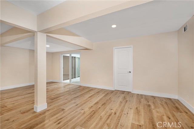 Detail Gallery Image 12 of 49 For 17124 Saticoy St, Lake Balboa,  CA 91406 - 3 Beds | 2 Baths